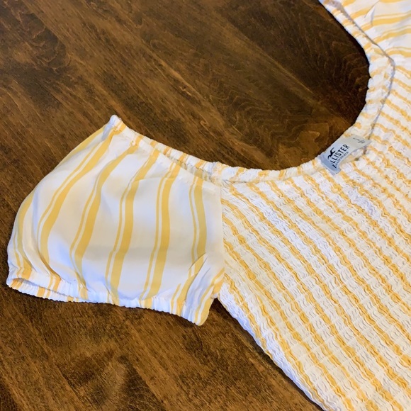 Hollister striped crop top. - Picture 2 of 4